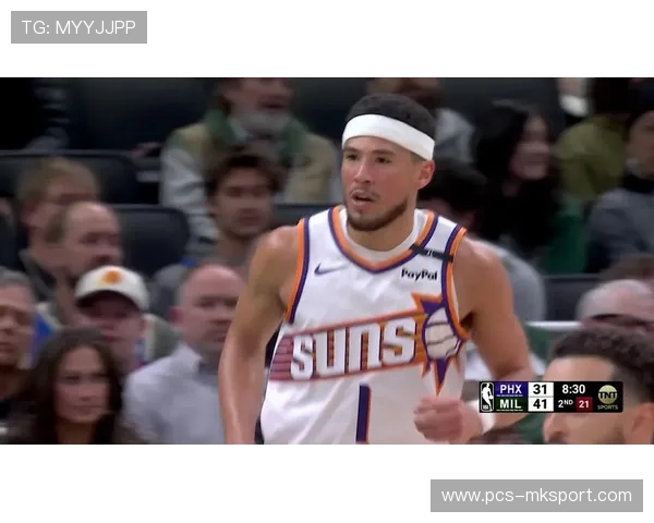 太阳布克内线翻身跳投，尽显进攻天赋